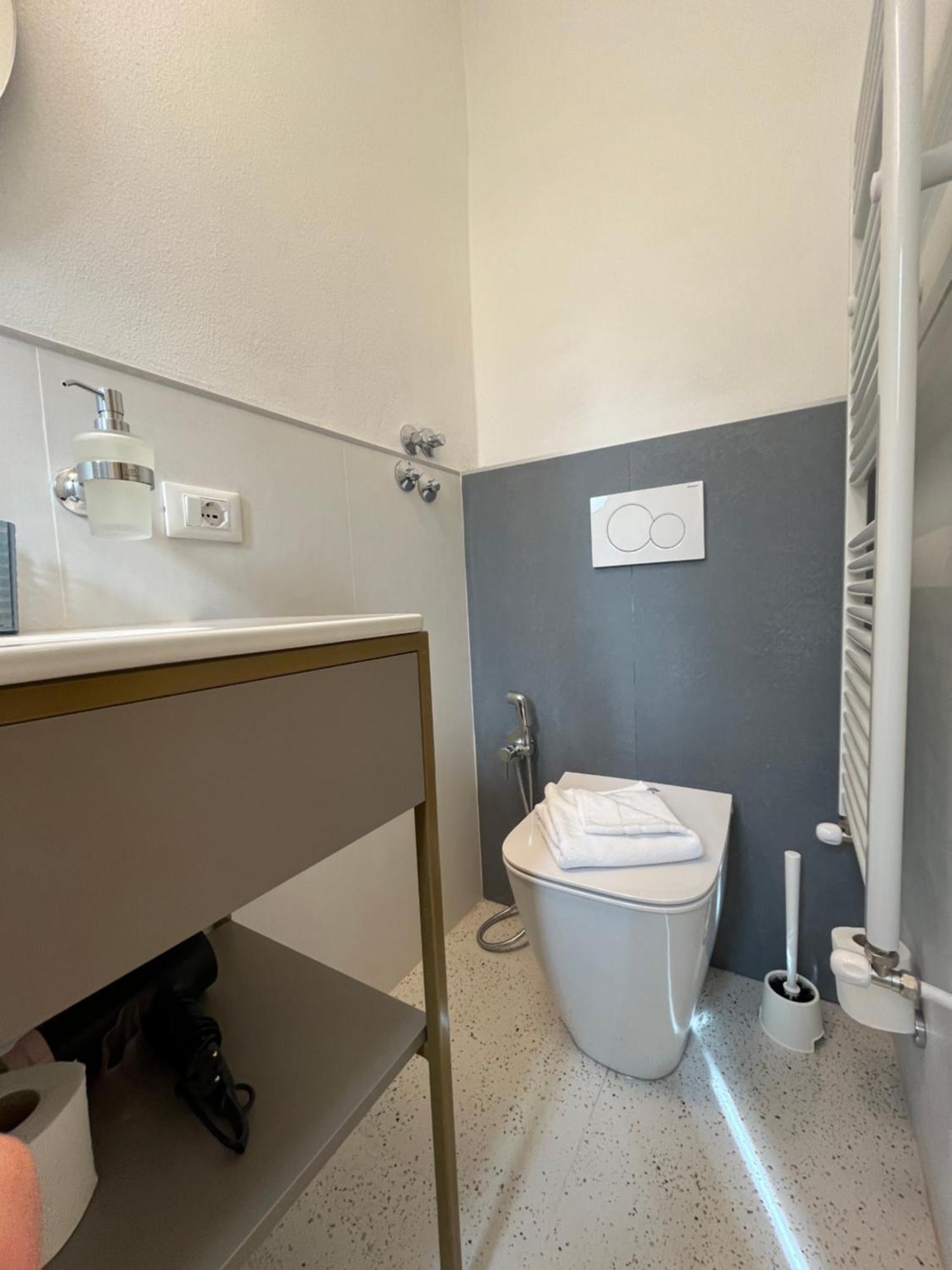 Hotel Duca D'Aosta Floransa Dış mekan fotoğraf